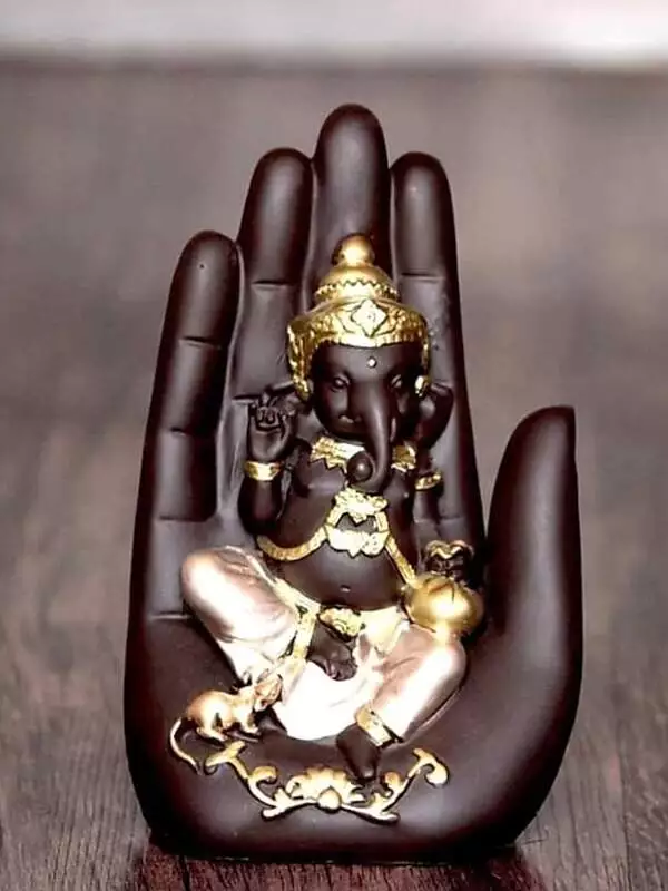 Palm Ganesha  Showpiece